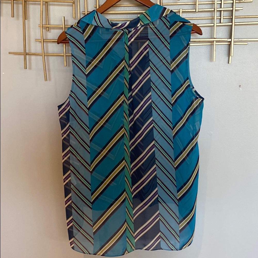 Shear Cabi She’ll - Picture 5 of 5